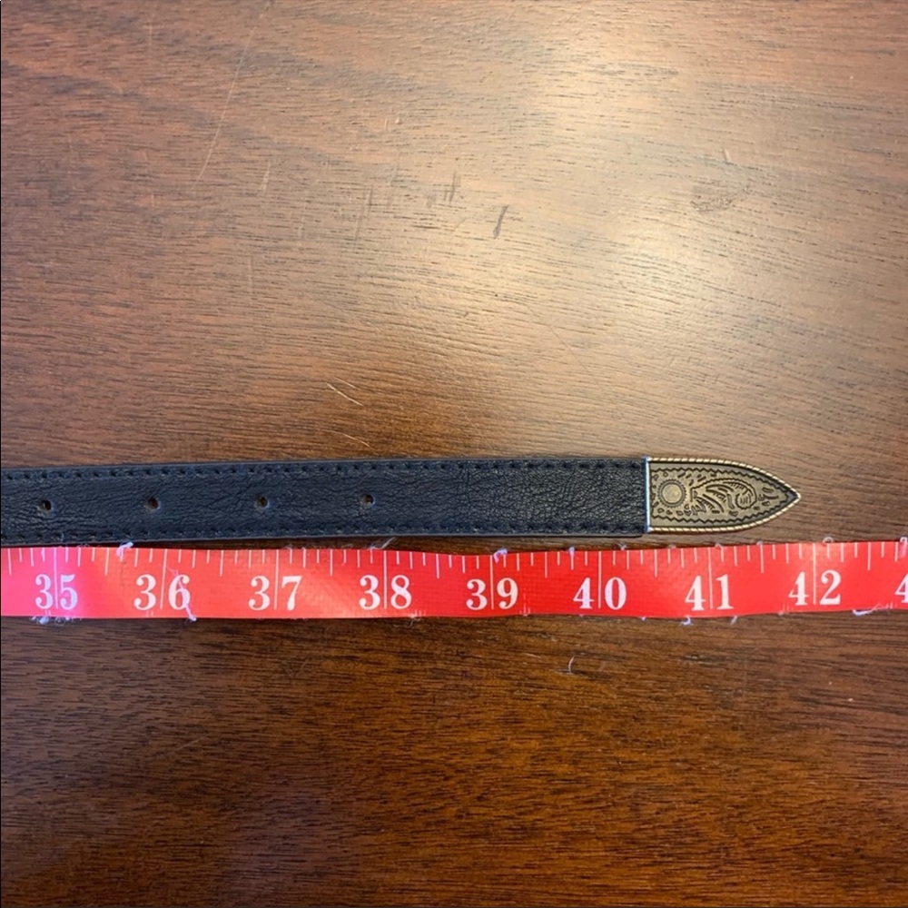 ONE LEFT! 🚨🚨 Oval Buckle Black Belt - Picture 5 of 5